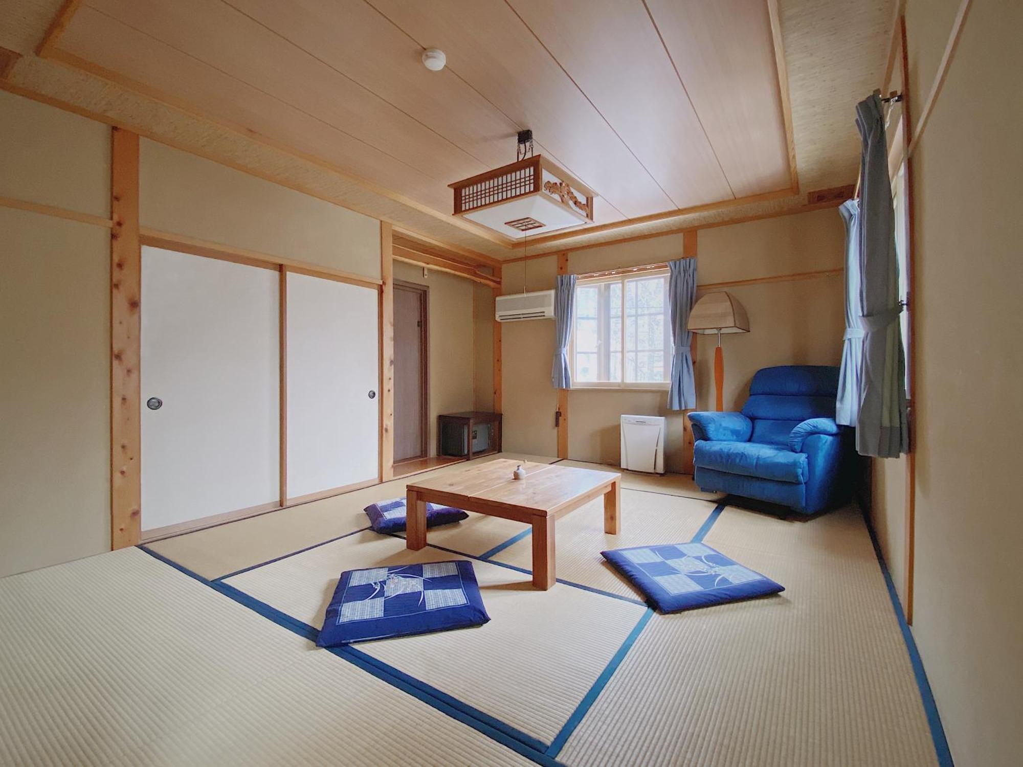 Apricot Pension Hakuba Extérieur photo