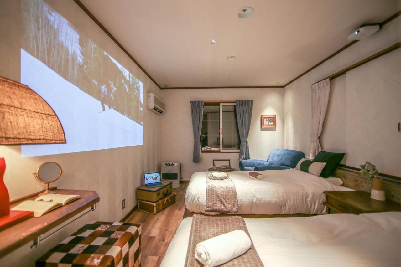 Apricot Pension Hakuba Extérieur photo